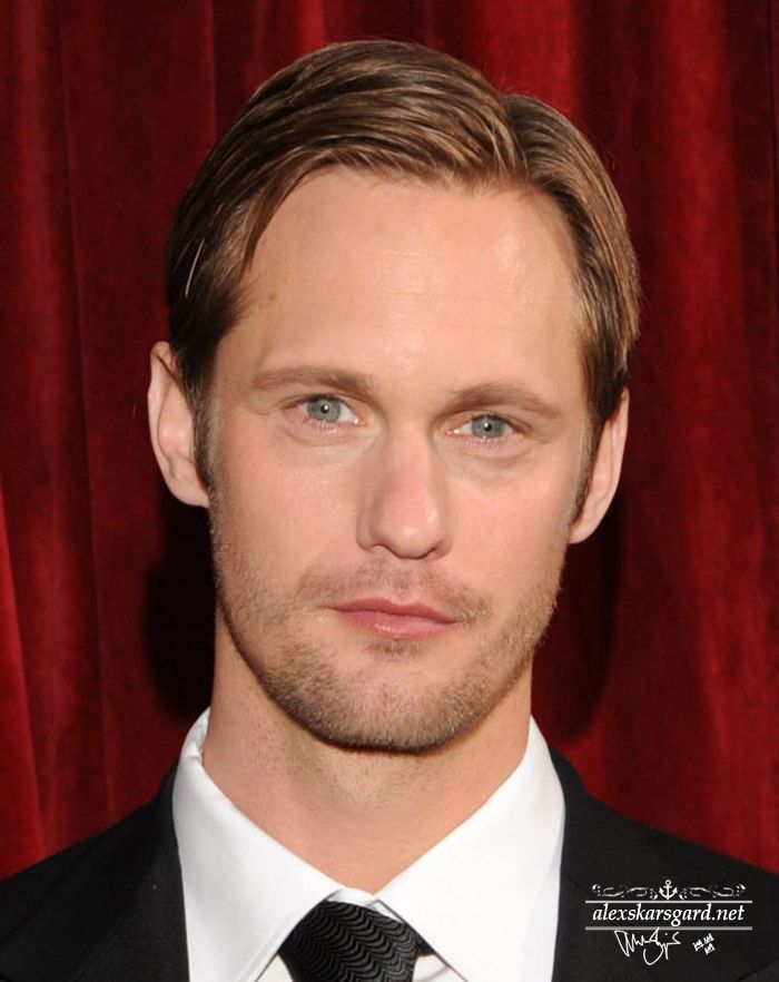 AlexanderSkarsgardSAGAwards-19.jpg