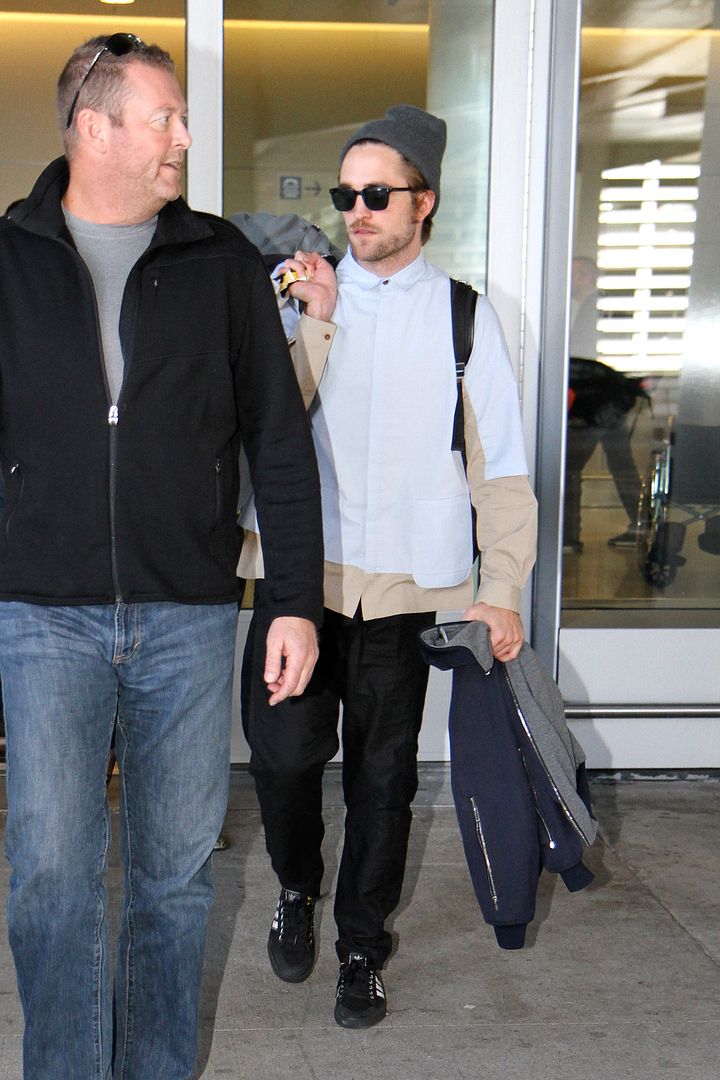 photo HQRobertPattinsonToronto19thOct201416.jpg