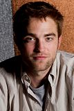 photo HQRobertPattinson2012CanesPortraits1.jpg