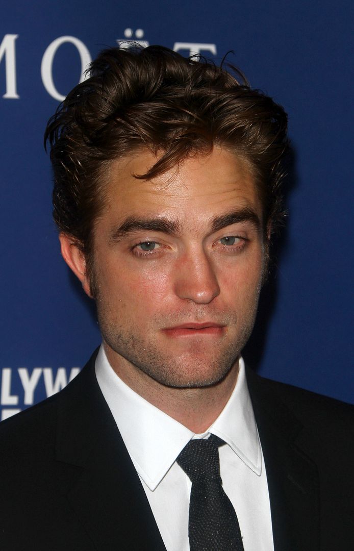 photo RobertPattinsonHFPAHQpics019.jpg
