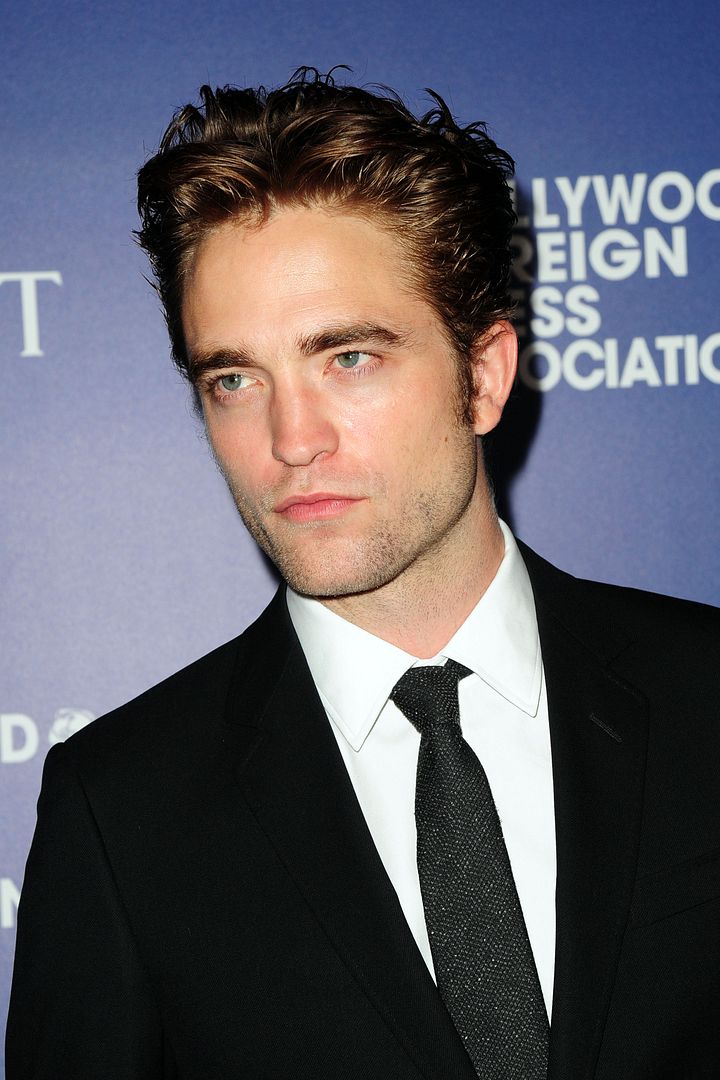 photo RobertPattinsonHFPAHQpics063.jpg