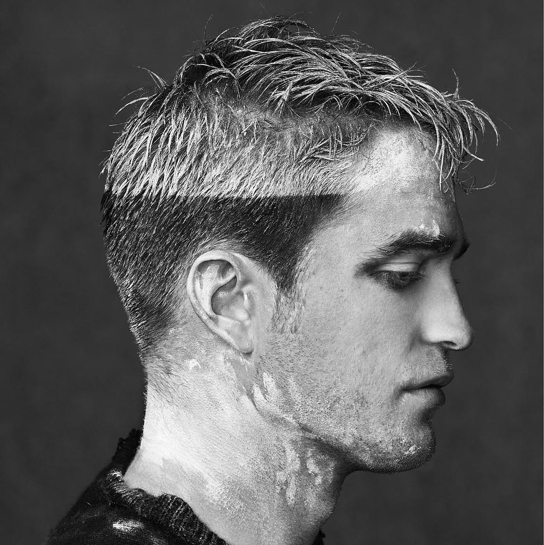  photo Robert_Pattinson_Premiere_HQ_Untagged_Pics_2.jpg