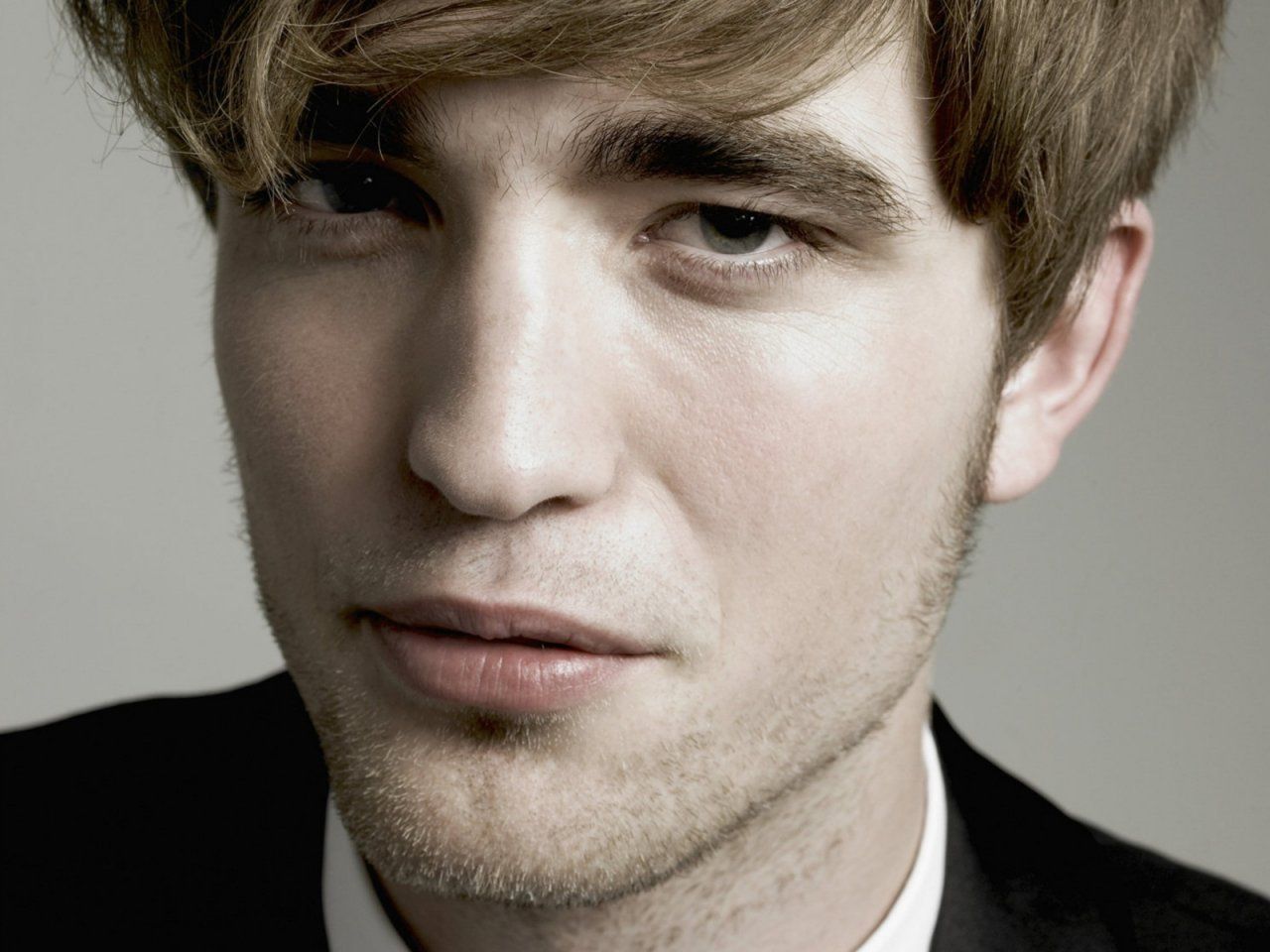  photo Robert-Pattinson-hairstyle.jpg