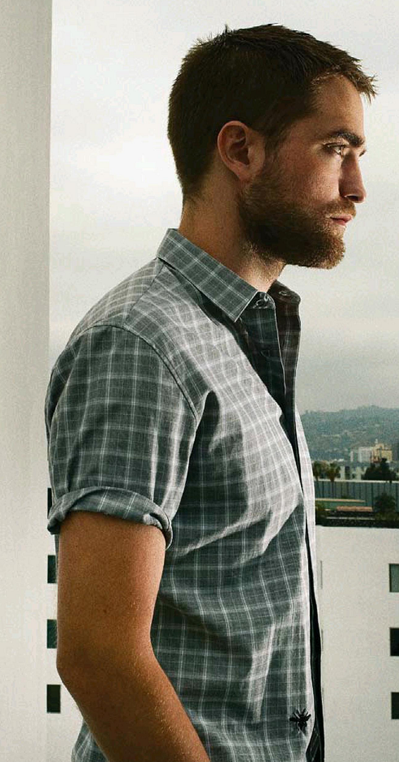photo CroppedRobertPattinsonElPaisSpain-1.png