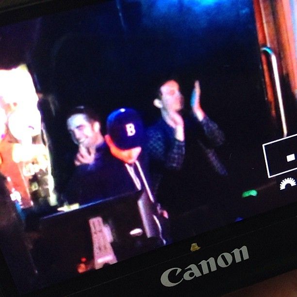 photo RobertPattinsonfanpicBobbyLongConcert16thAug2013.jpg