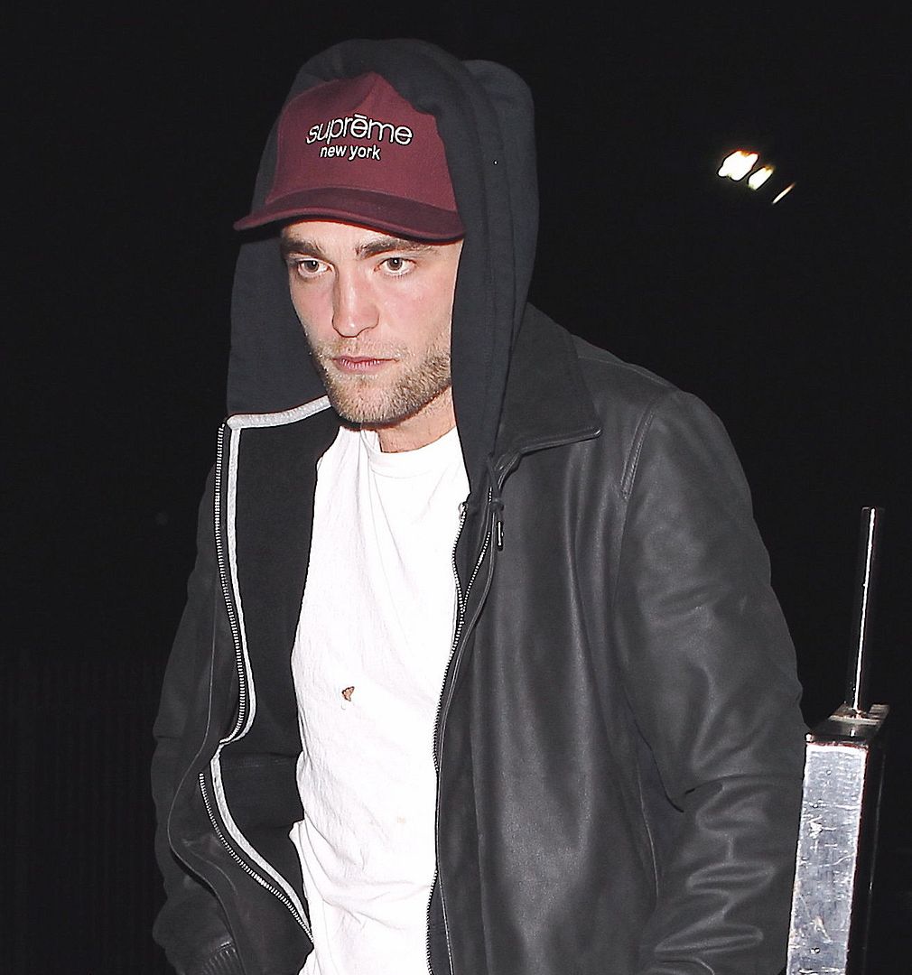 photo HQRobertPattinson8thJuly20132.jpg