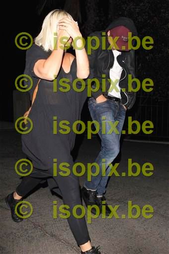 photo RobertPattinsonJayZJTconcert01.jpg