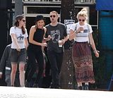  photo RobertPattinsonampKristenStewartLAApril3rd201356.jpg