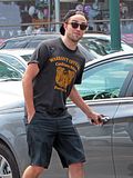 photo RobertPattinsonShopping14.jpg
