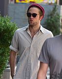 photo MQRobertPattinsonNY27thAugust20145.jpg