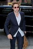  photo Robert Pattinson Returning to his hotel In New York 9th August 201704.jpg