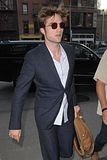  photo Robert Pattinson Returning to his hotel In New York 9th August 201718.jpg