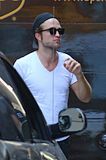 photo MQRobertPattinsonNewYork25thAugust201403.jpg
