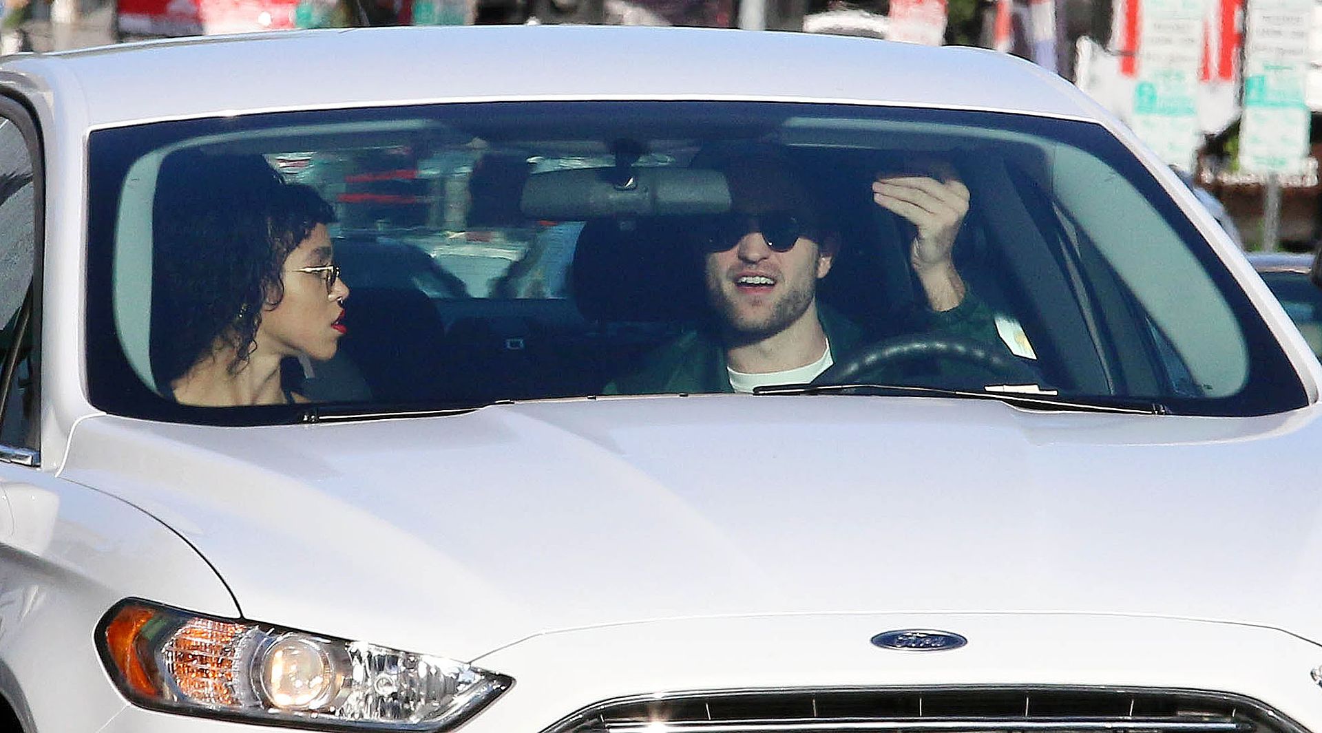  photo Robert Pattinson amp FKA Twigs LA 9th April 201548.jpg