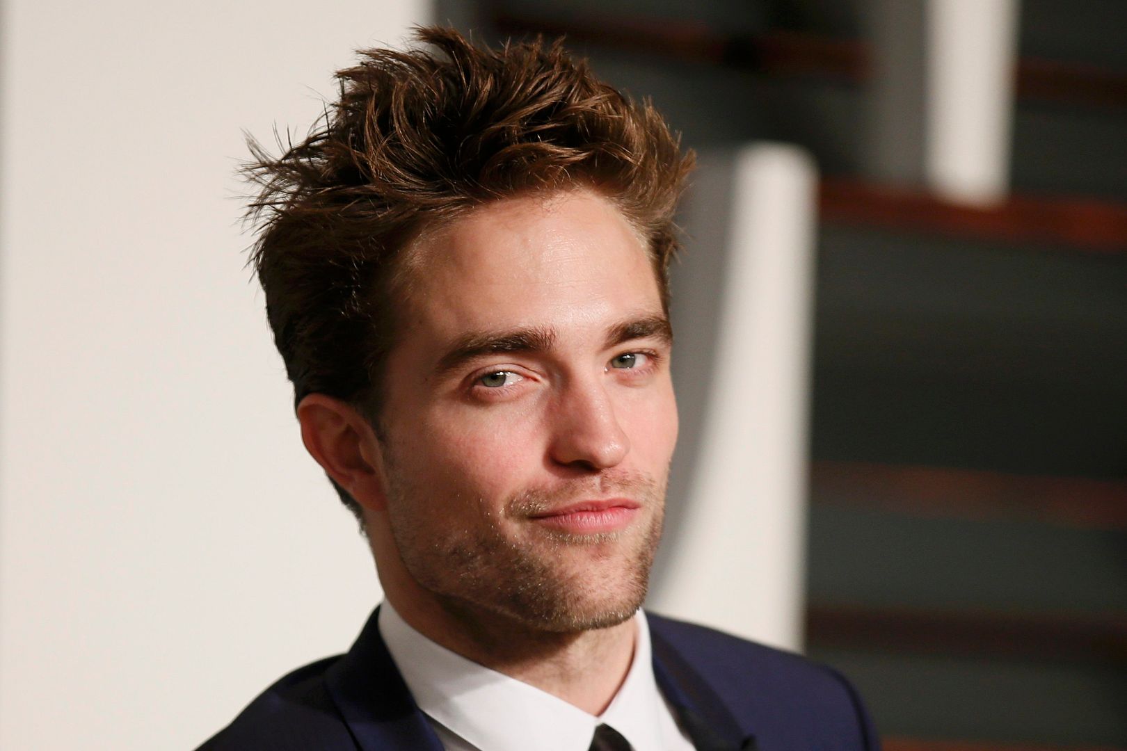 Картинки по запросу robert pattinson 2015