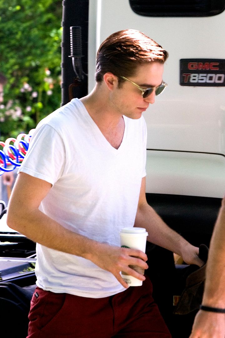 Robsessed™ Addicted To Robert Pattinson 365 Days Of Robert Pattinson June 8 ~ Pic Of Rob In 2318