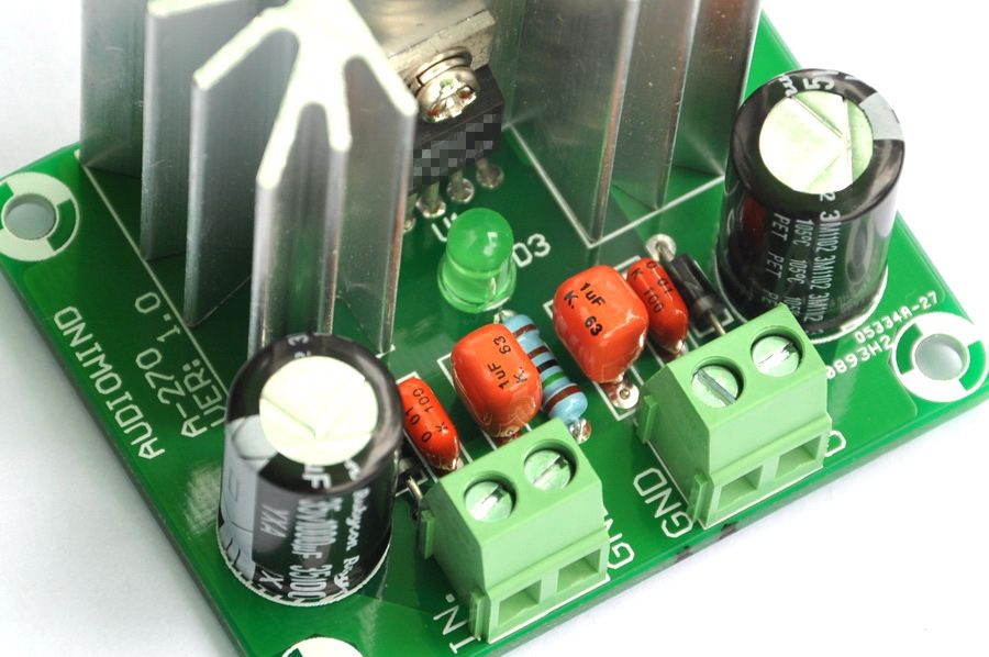 Low Noise Voltage Regulator